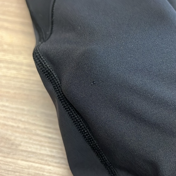 Lululemon All The Right Places Crop 23" Size 6 - Picture 8 of 8